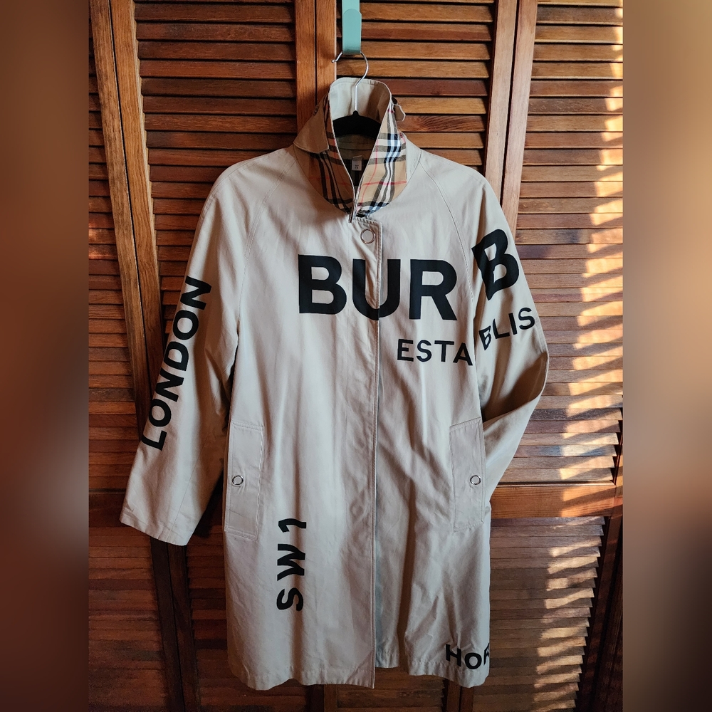 Burberry Tan Coat with Black Lettering - Picture 1 of 16